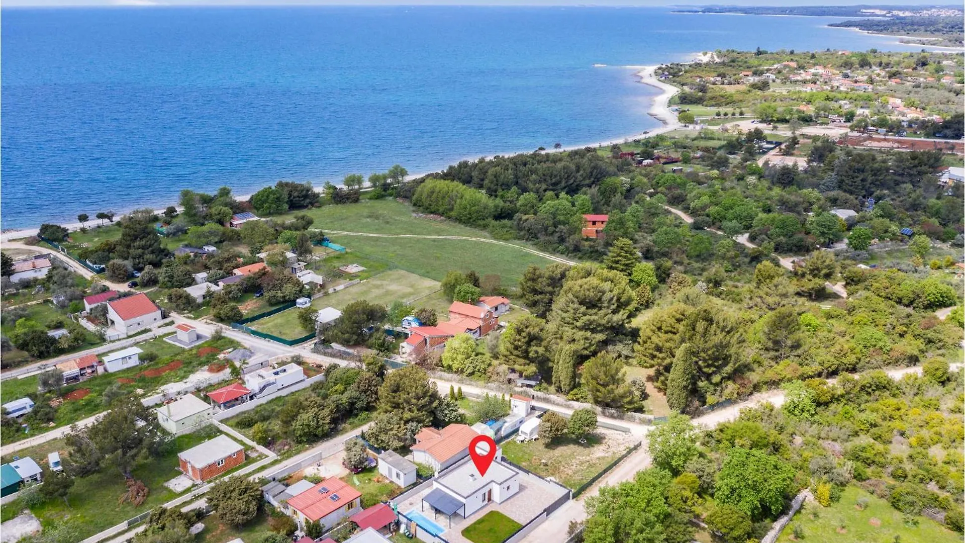 Pet Friendly Home In Peroj With Kitchen Holiday home